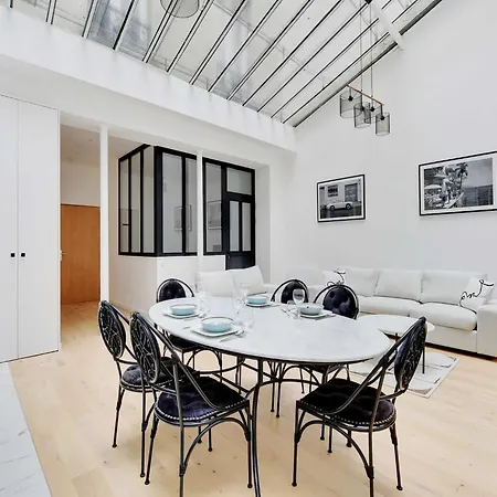 Apartment Authentique - 1br- 2p- Voltaire *